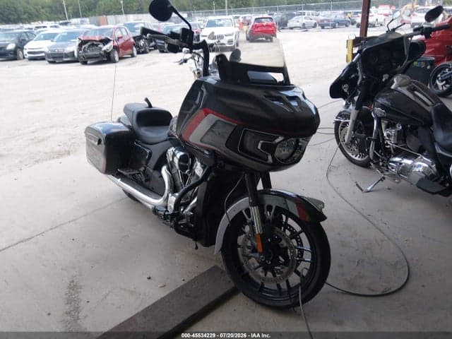 2020 INDIAN MOTORCYCLE CO. CHALLENGER - 1