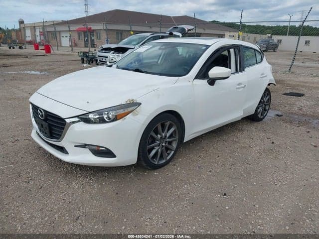 2018 MAZDA MAZDA3 TOURING 2