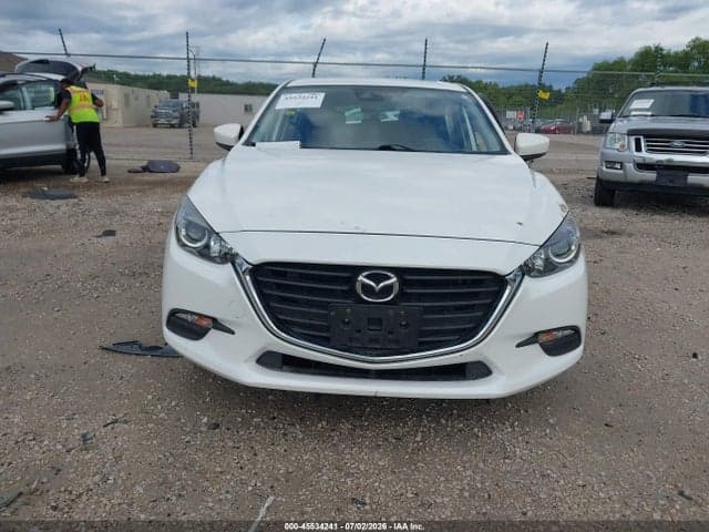 2018 MAZDA MAZDA3 TOURING 12