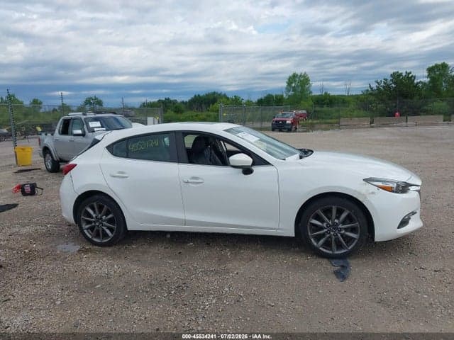 2018 MAZDA MAZDA3 TOURING 13