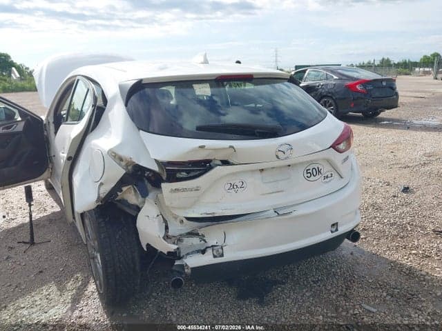 2018 MAZDA MAZDA3 TOURING 6