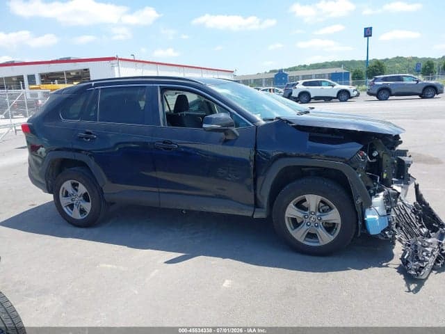 2024 TOYOTA RAV4 XLE 13