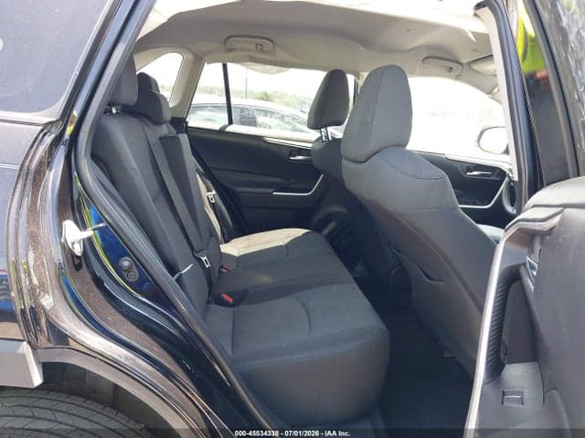 2024 TOYOTA RAV4 XLE 8