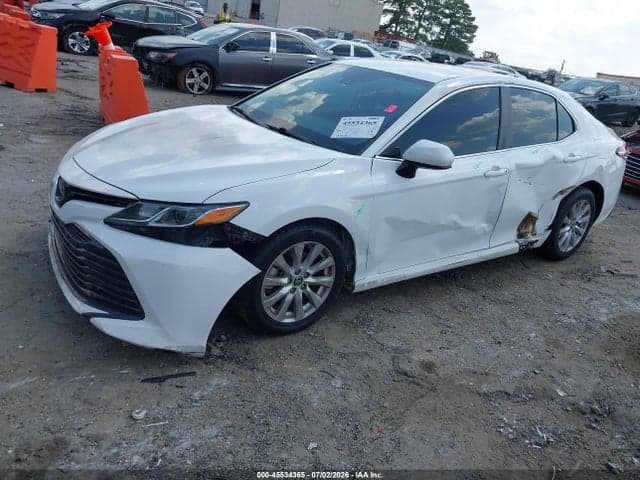 2020 TOYOTA CAMRY LE 2