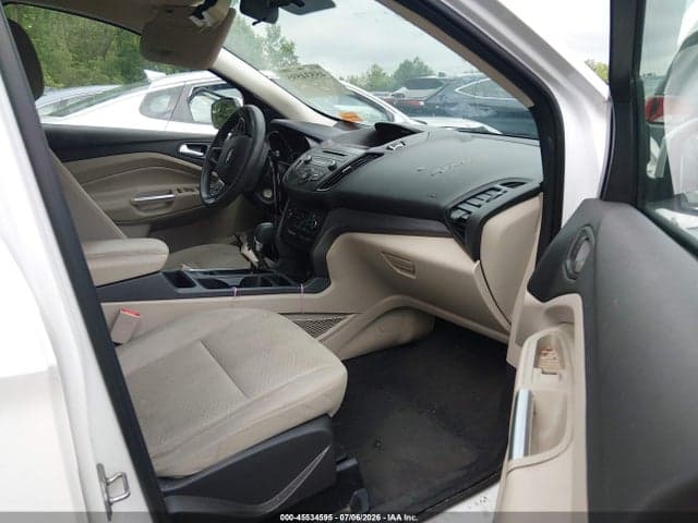 2017 FORD ESCAPE SE 5