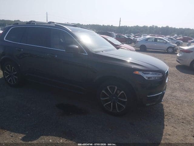 2017 VOLVO XC90 T6 MOMENTUM 2