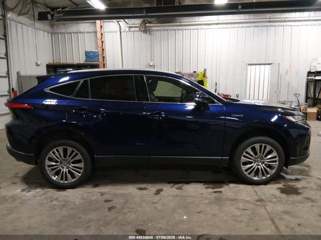 2021 TOYOTA VENZA XLE 13