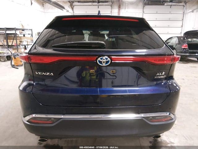 2021 TOYOTA VENZA XLE 16