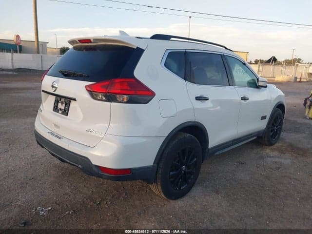 2017 NISSAN ROGUE SV 4