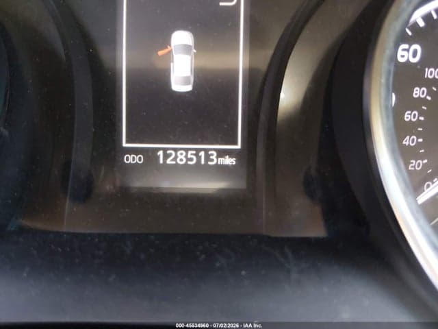 2019 TOYOTA CAMRY SE 14