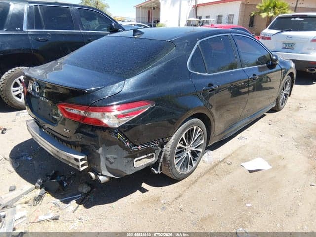 2019 TOYOTA CAMRY SE 4