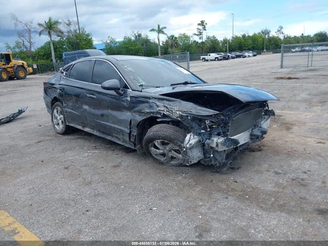 2022 HYUNDAI SONATA SE