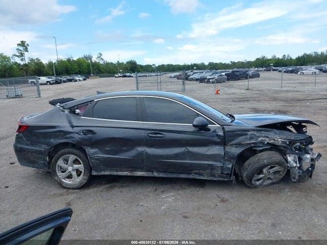 2022 HYUNDAI SONATA SE 12