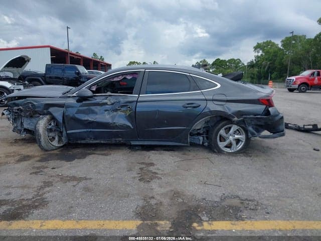 2022 HYUNDAI SONATA SE 13