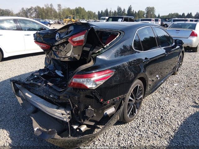 2018 TOYOTA CAMRY 4