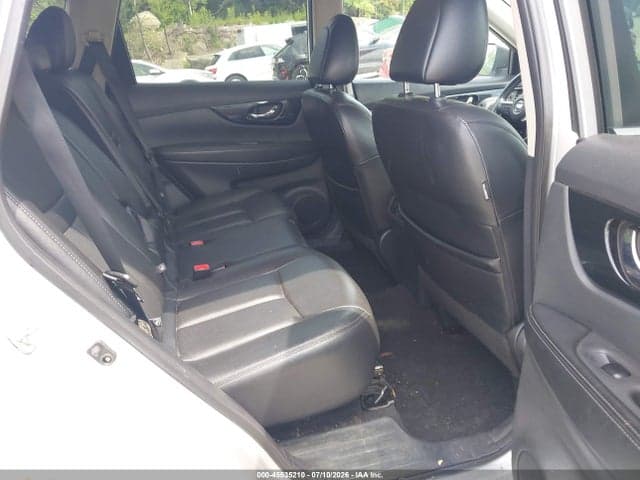 2017 NISSAN ROGUE SL 8