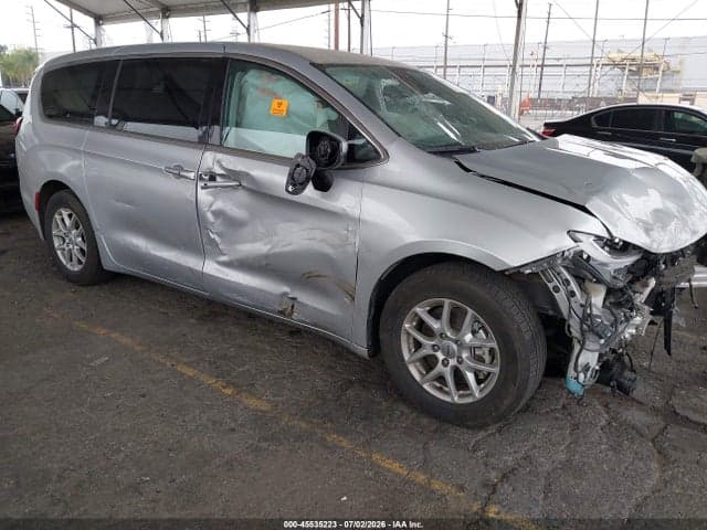 2023 CHRYSLER PACIFICA TOURING L 1