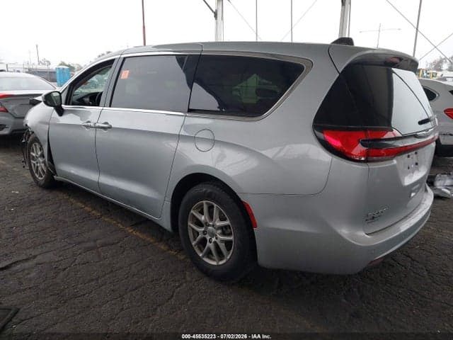 2023 CHRYSLER PACIFICA TOURING L 3