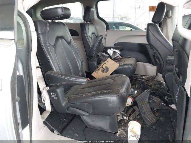 2023 CHRYSLER PACIFICA TOURING L 8