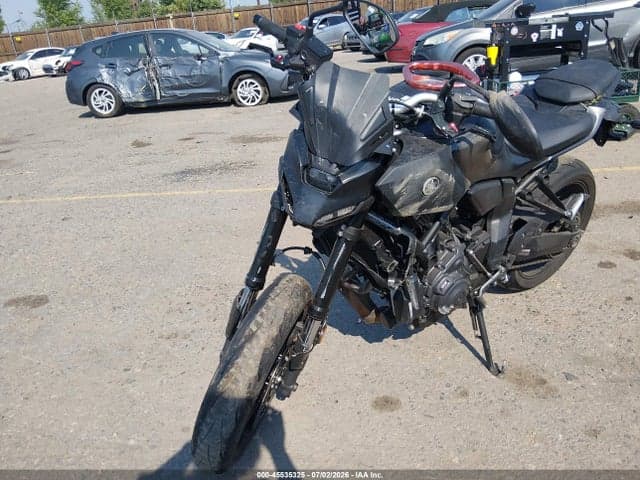 2025 YAMAHA MTN690 2