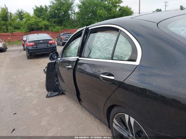 2022 MERCEDES-BENZ C 300 4MATIC 18