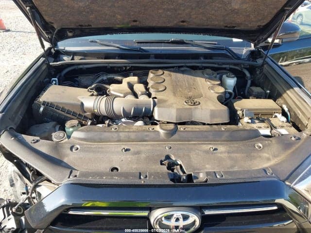 2024 TOYOTA 4RUNNER SR5 10