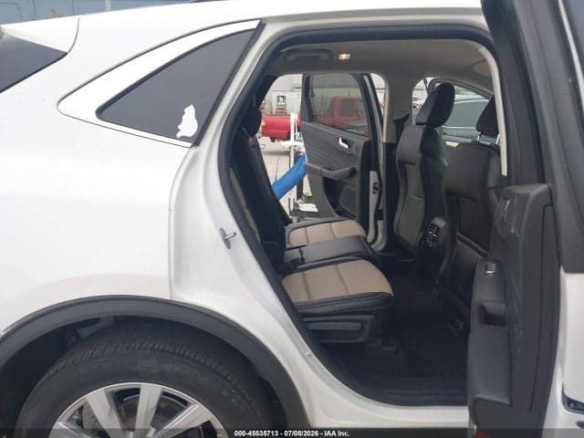 2022 FORD ESCAPE TITANIUM 8