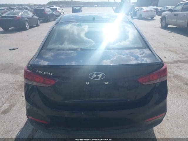 2018 HYUNDAI ACCENT SE 16