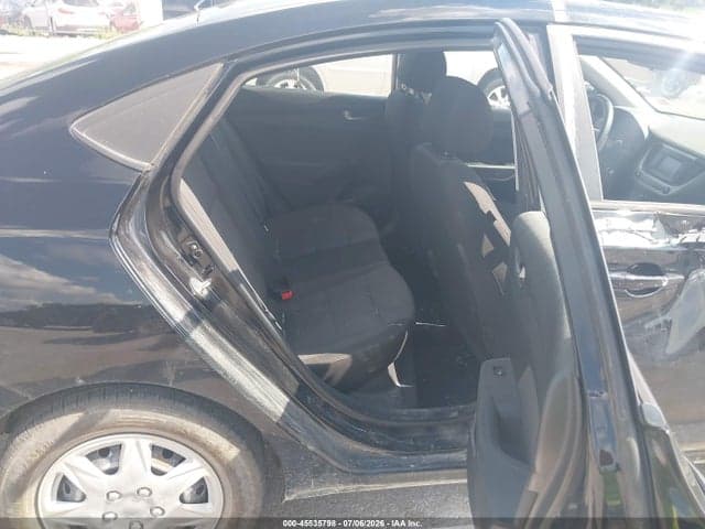 2018 HYUNDAI ACCENT SE 8