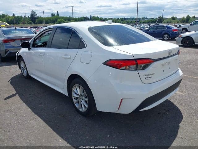 2022 TOYOTA COROLLA XLE 3