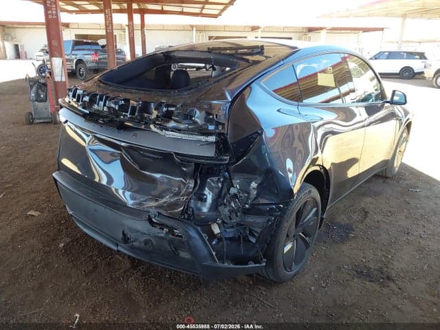 2026 TESLA MODEL Y 6