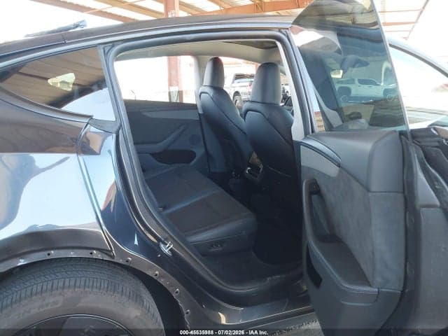 2026 TESLA MODEL Y 8