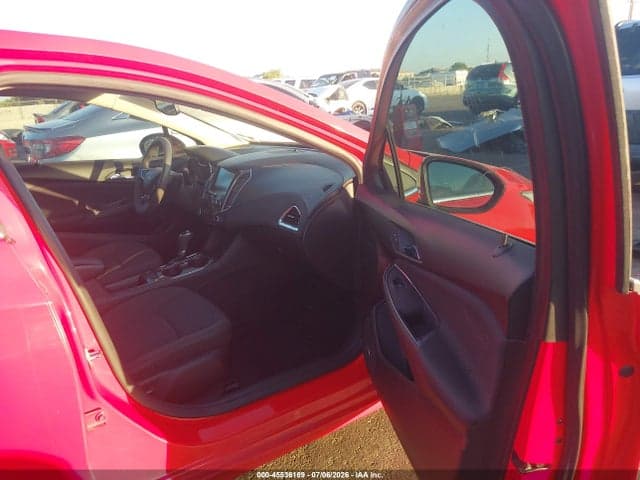 2017 CHEVROLET CRUZE LT AUTO 5