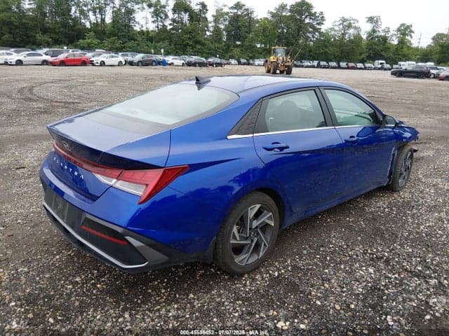 2024 HYUNDAI ELANTRA SEL 4