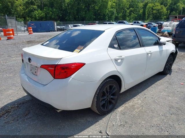 2017 TOYOTA COROLLA SE 4