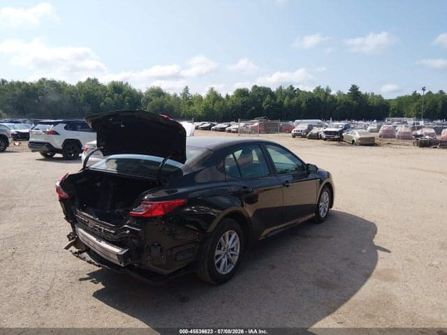 2025 TOYOTA CAMRY LE 4