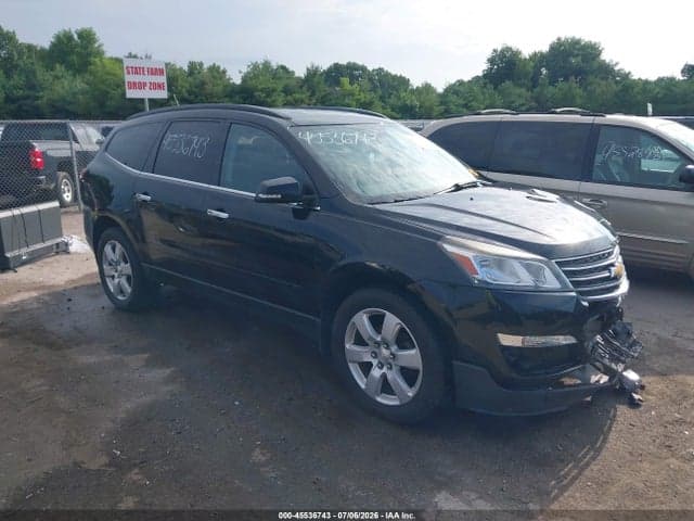 2017 CHEVROLET TRAVERSE LT 1