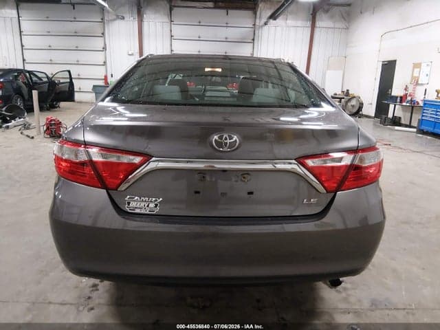 2017 TOYOTA CAMRY LE 17