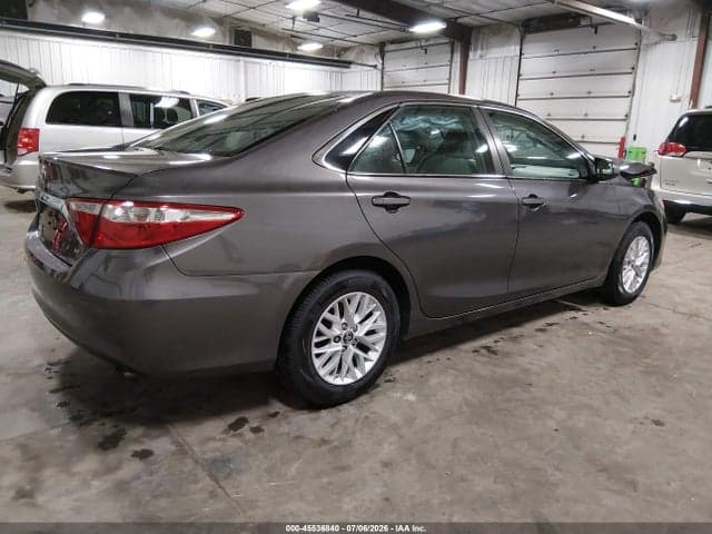 2017 TOYOTA CAMRY LE 4