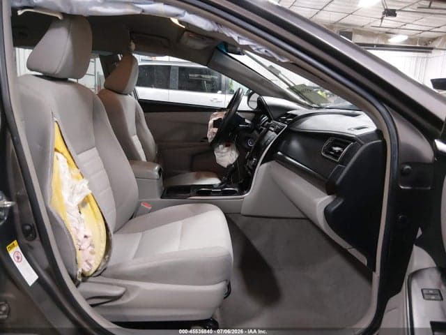 2017 TOYOTA CAMRY LE 5
