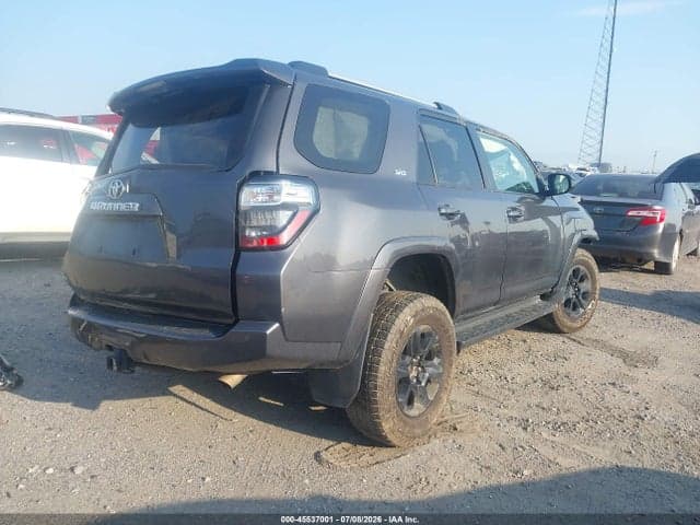 2022 TOYOTA 4RUNNER SR5 4