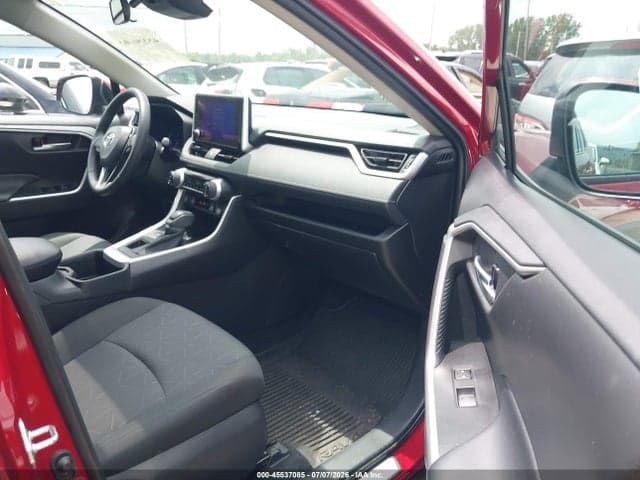 2023 TOYOTA RAV4 XLE 5