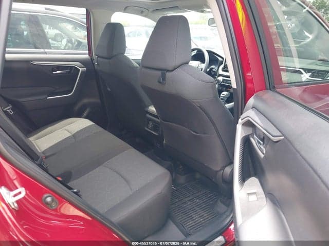 2023 TOYOTA RAV4 XLE 8