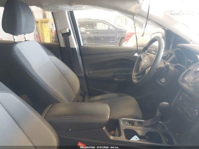 2017 FORD ESCAPE SE 5