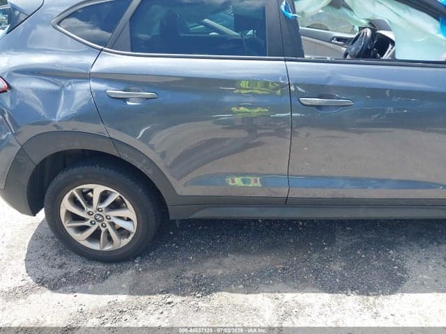 2018 HYUNDAI TUCSON SE 6