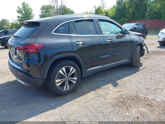 2025 MERCEDES-BENZ GLA 250 4MATIC 4