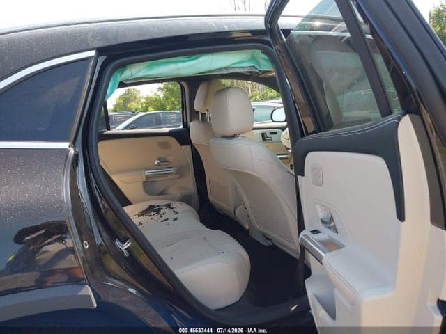 2025 MERCEDES-BENZ GLA 250 4MATIC 8