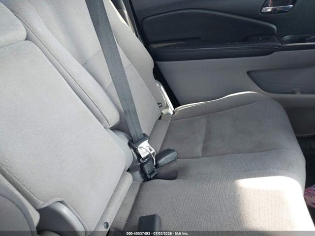 2017 HONDA PILOT EX 8