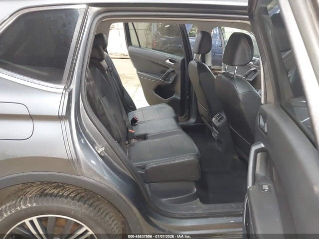2018 VOLKSWAGEN TIGUAN 2.0T SE/2.0T SEL 8