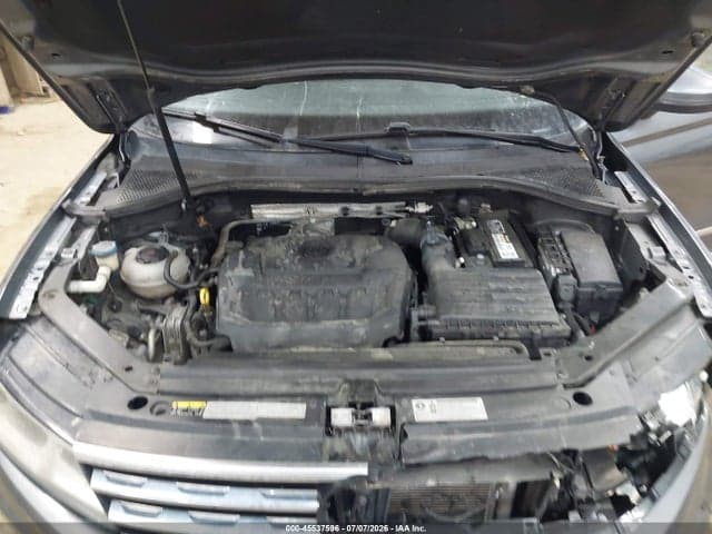 2018 VOLKSWAGEN TIGUAN 2.0T SE/2.0T SEL 10